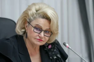 Нина Останина. Та самая, кпоторая хотела запретить «Сектор Газа»